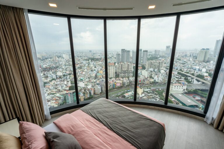 Mua Bán căn hộ 1-2-3-4PN| Vinhomes Golden River | Giá Tốt (2026)